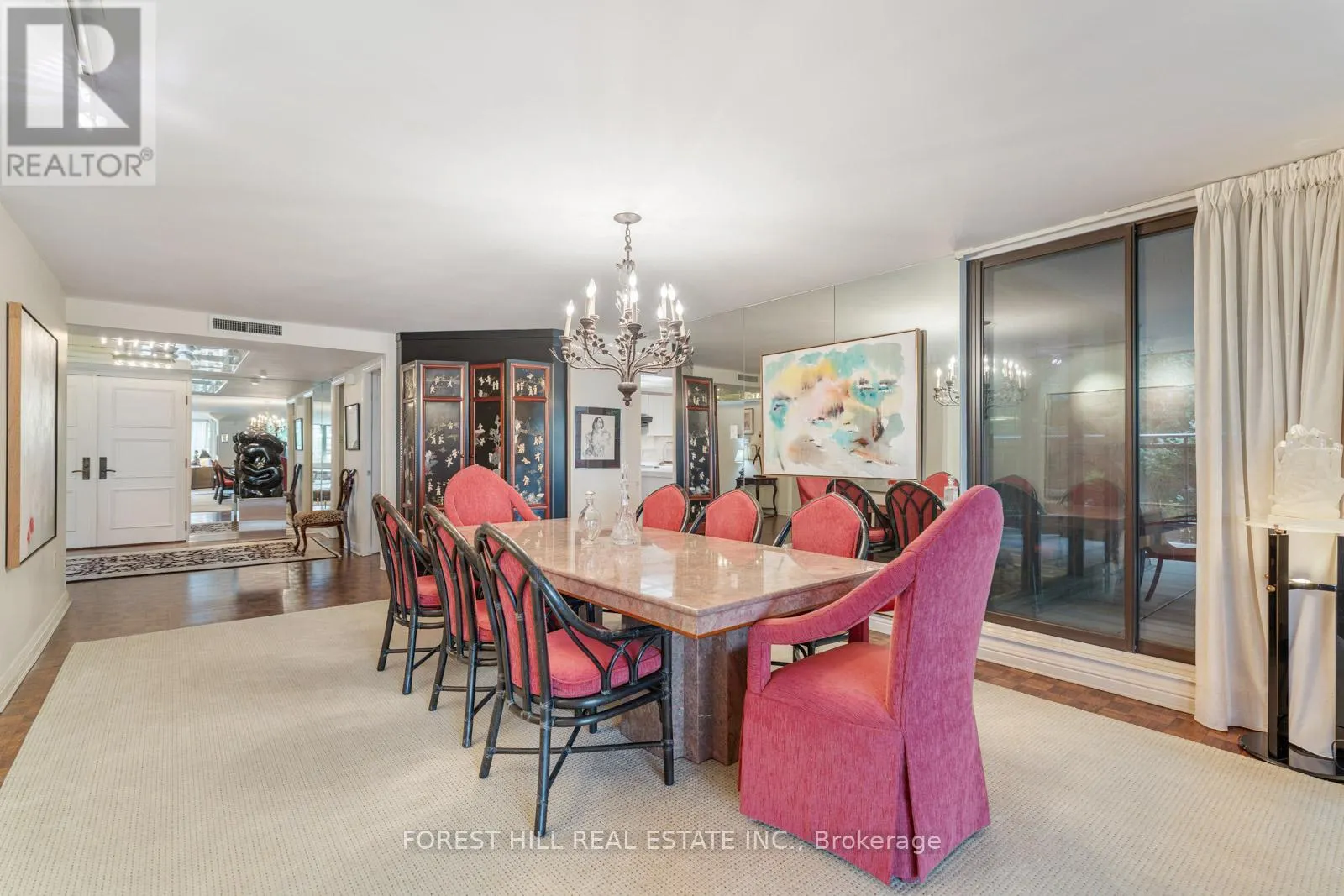815 - 3900 YONGE STREET