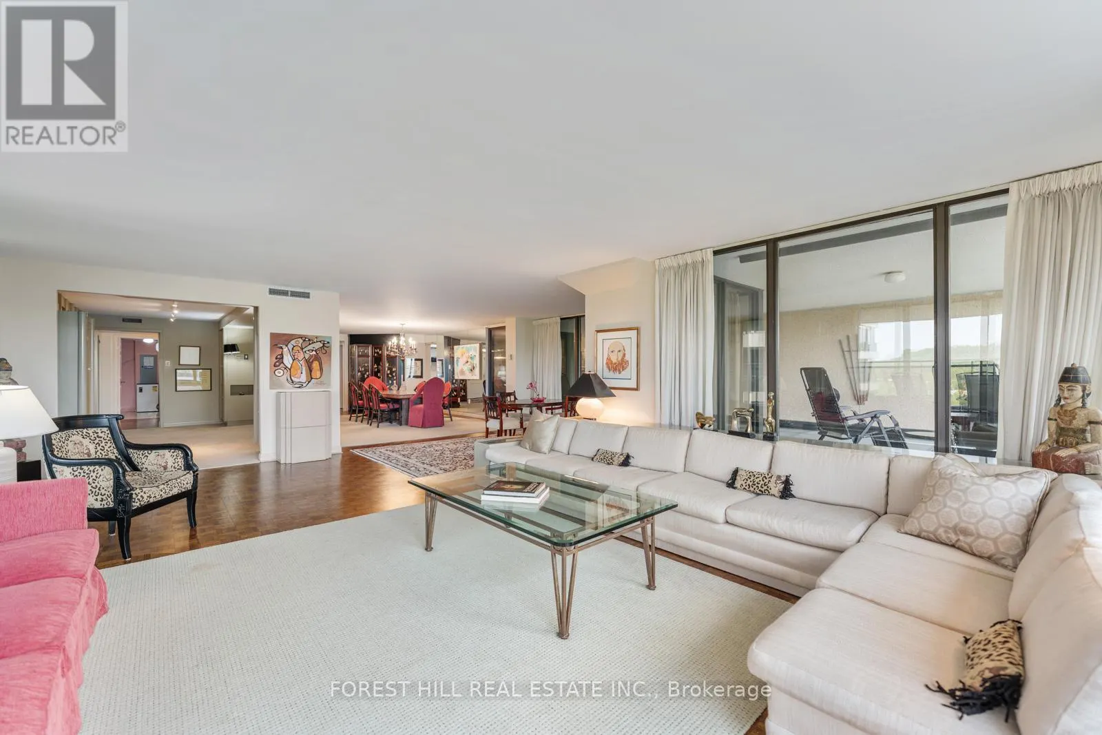 815 - 3900 YONGE STREET