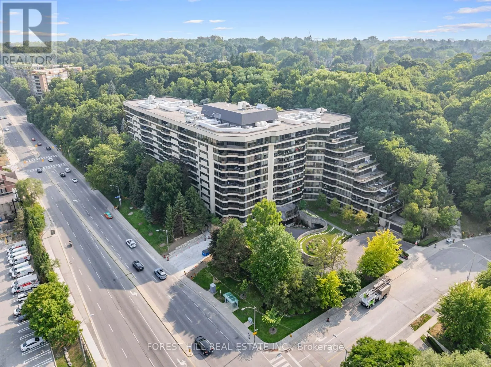815 - 3900 YONGE STREET