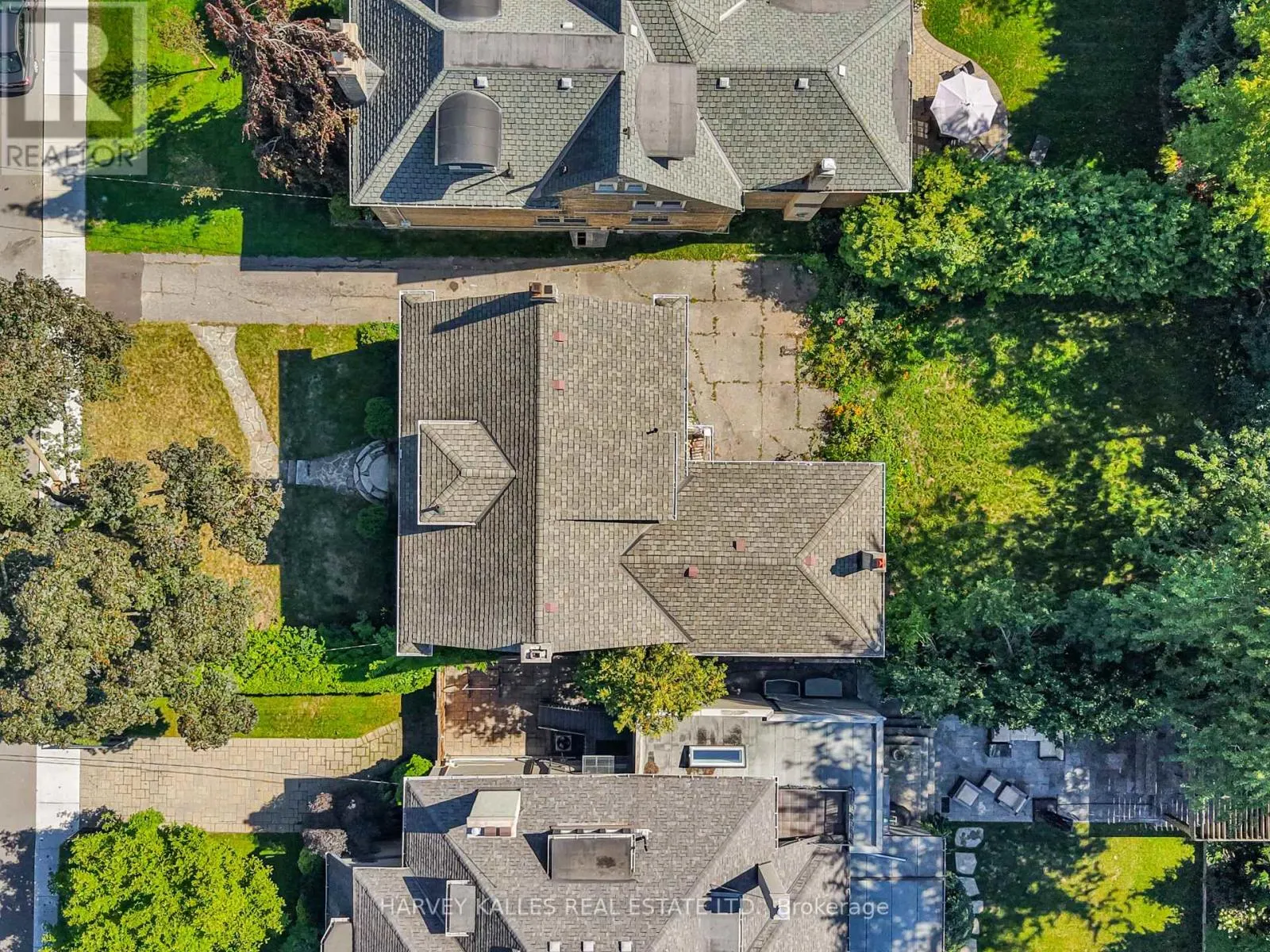 115 STRATHALLAN BOULEVARD