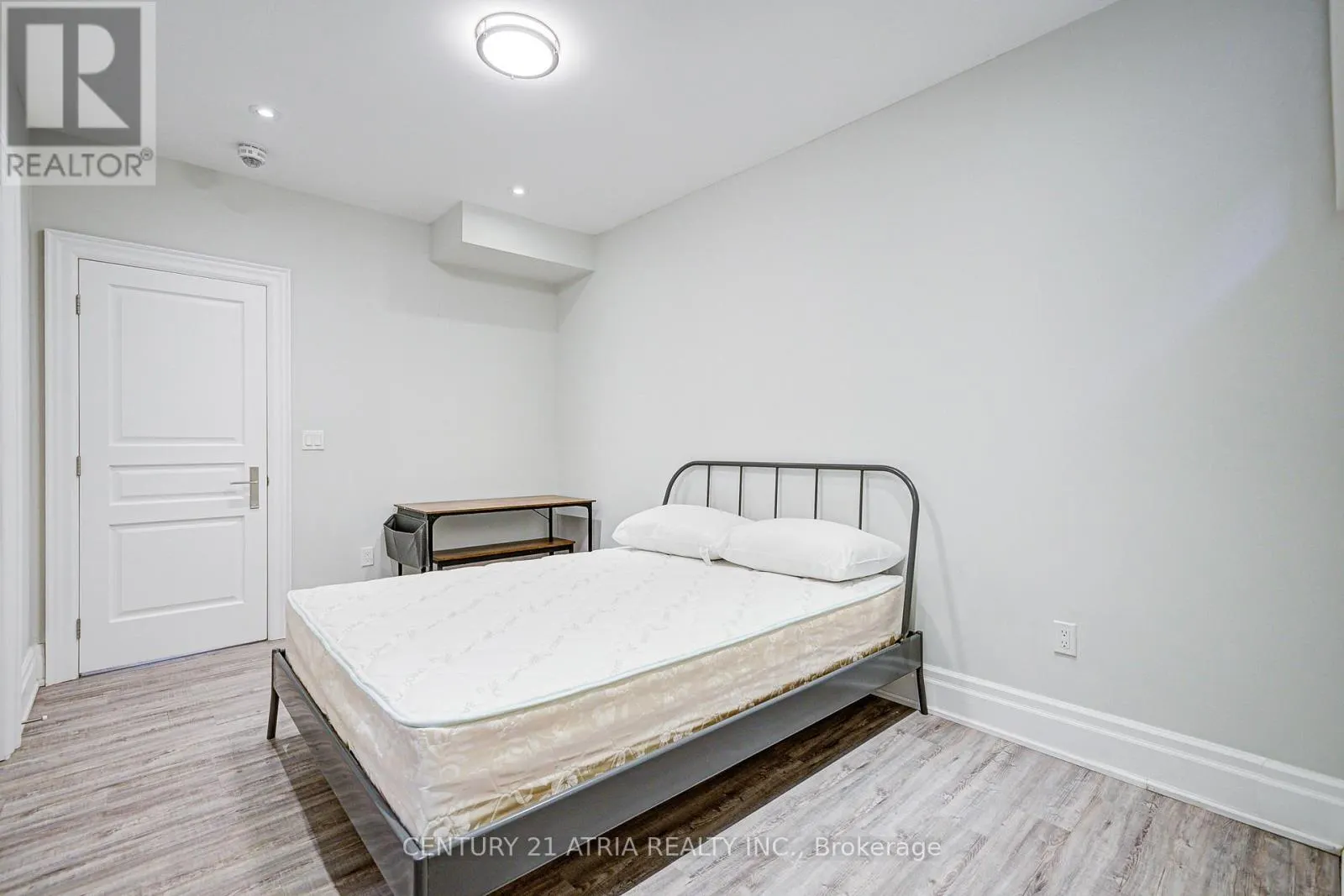 27 TEFLEY ROAD