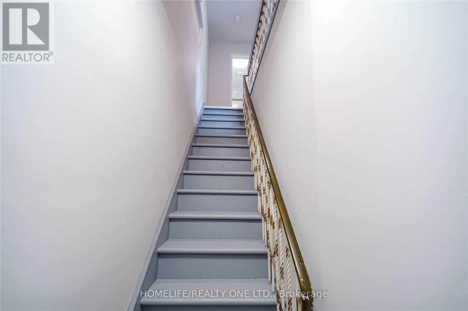 UPPER - 104 BENSON AVENUE