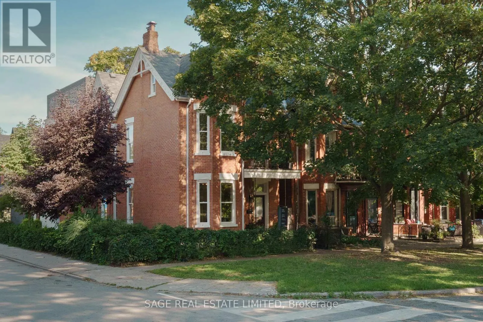 73 LAKEVIEW AVENUE