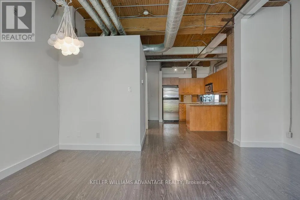 324 - 955 QUEEN STREET W