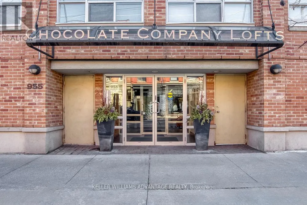 324 - 955 QUEEN STREET W