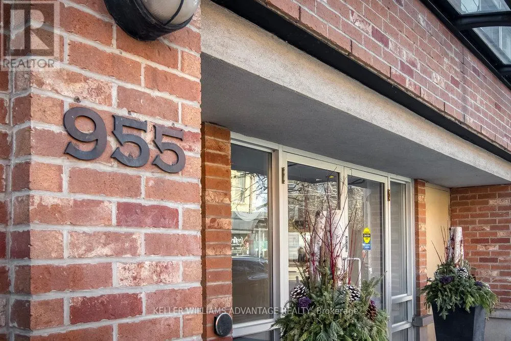 324 - 955 QUEEN STREET W