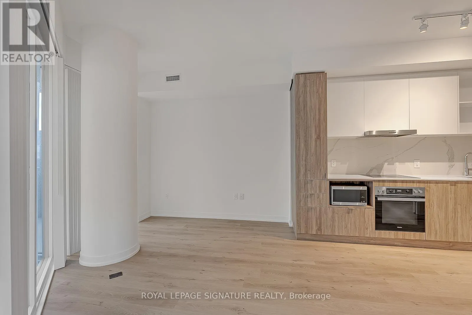 7312 - 138 DOWNES STREET
