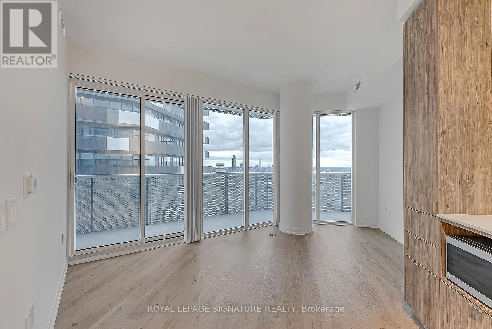 7312 - 138 DOWNES STREET