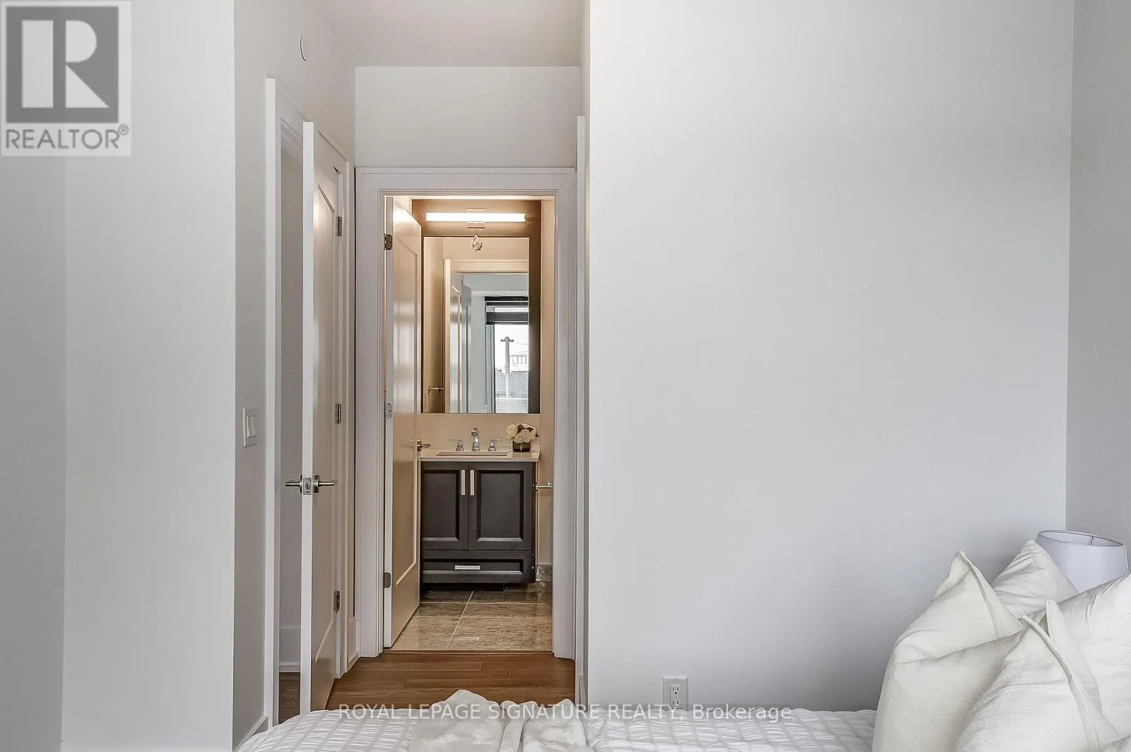 853 - 25 ADRA GRADO WAY