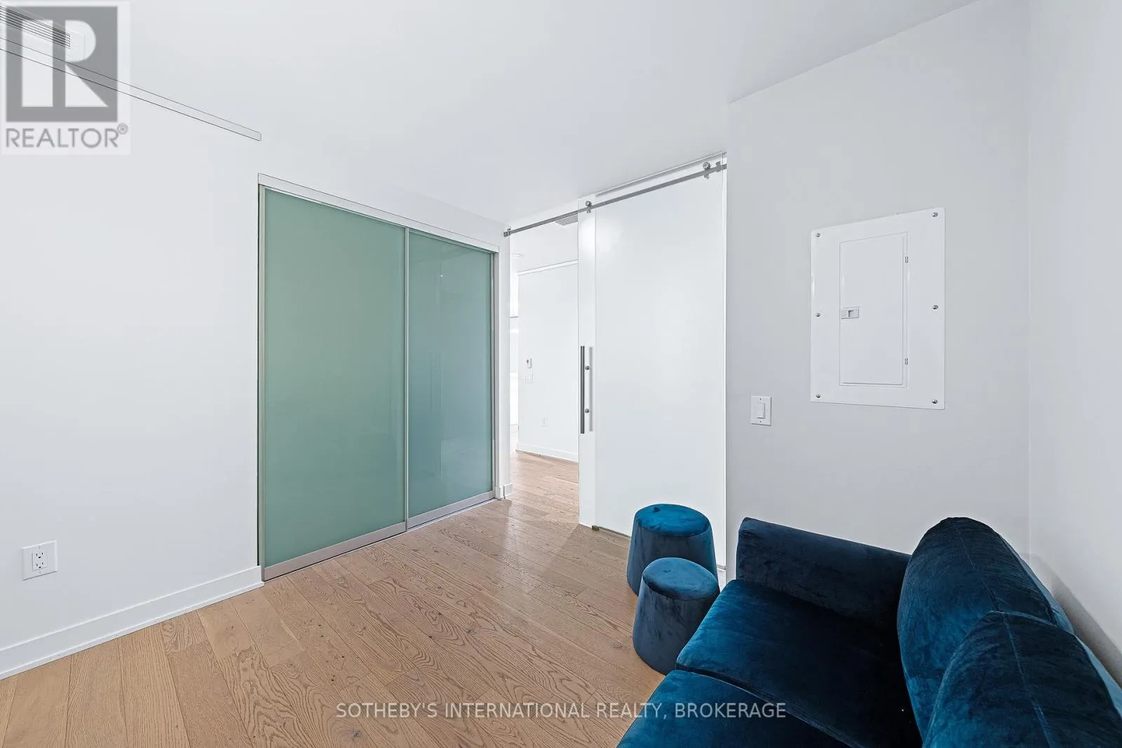212 - 629 KING STREET W, #212