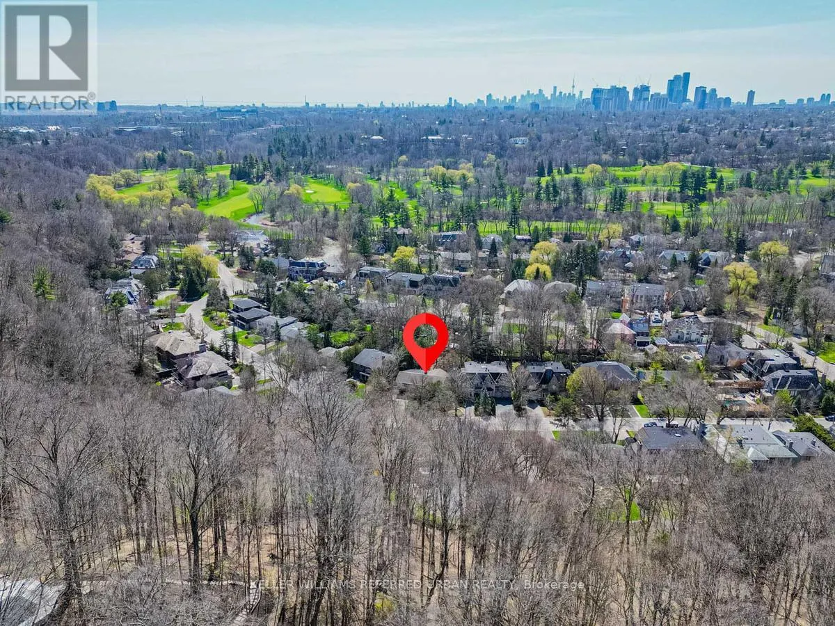 15 YORK VALLEY CRESCENT