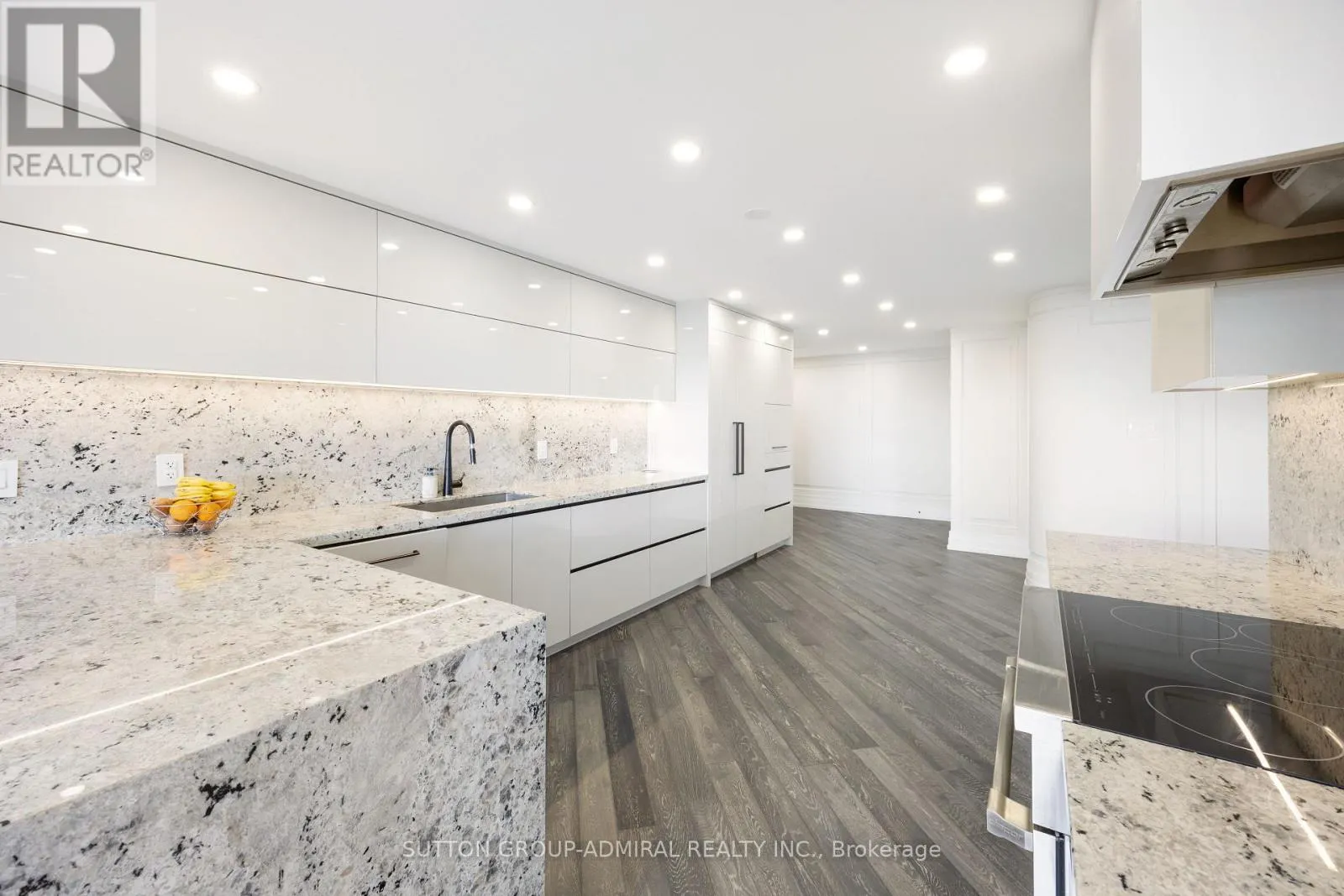 2108 - 131 BEECROFT ROAD