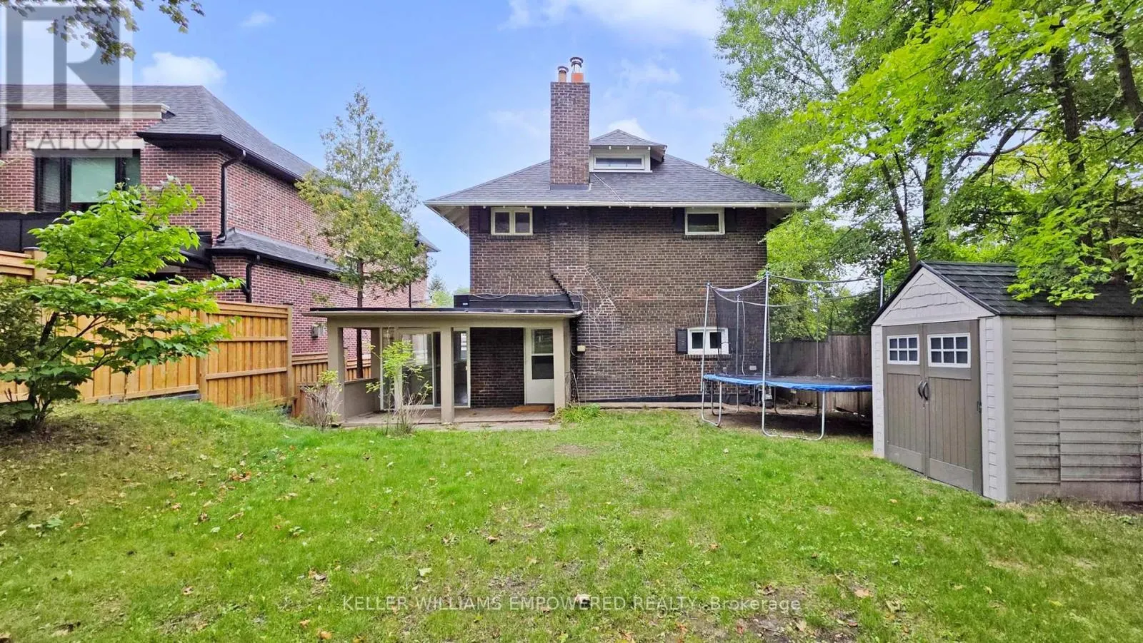 107 LAWRENCE CRESCENT