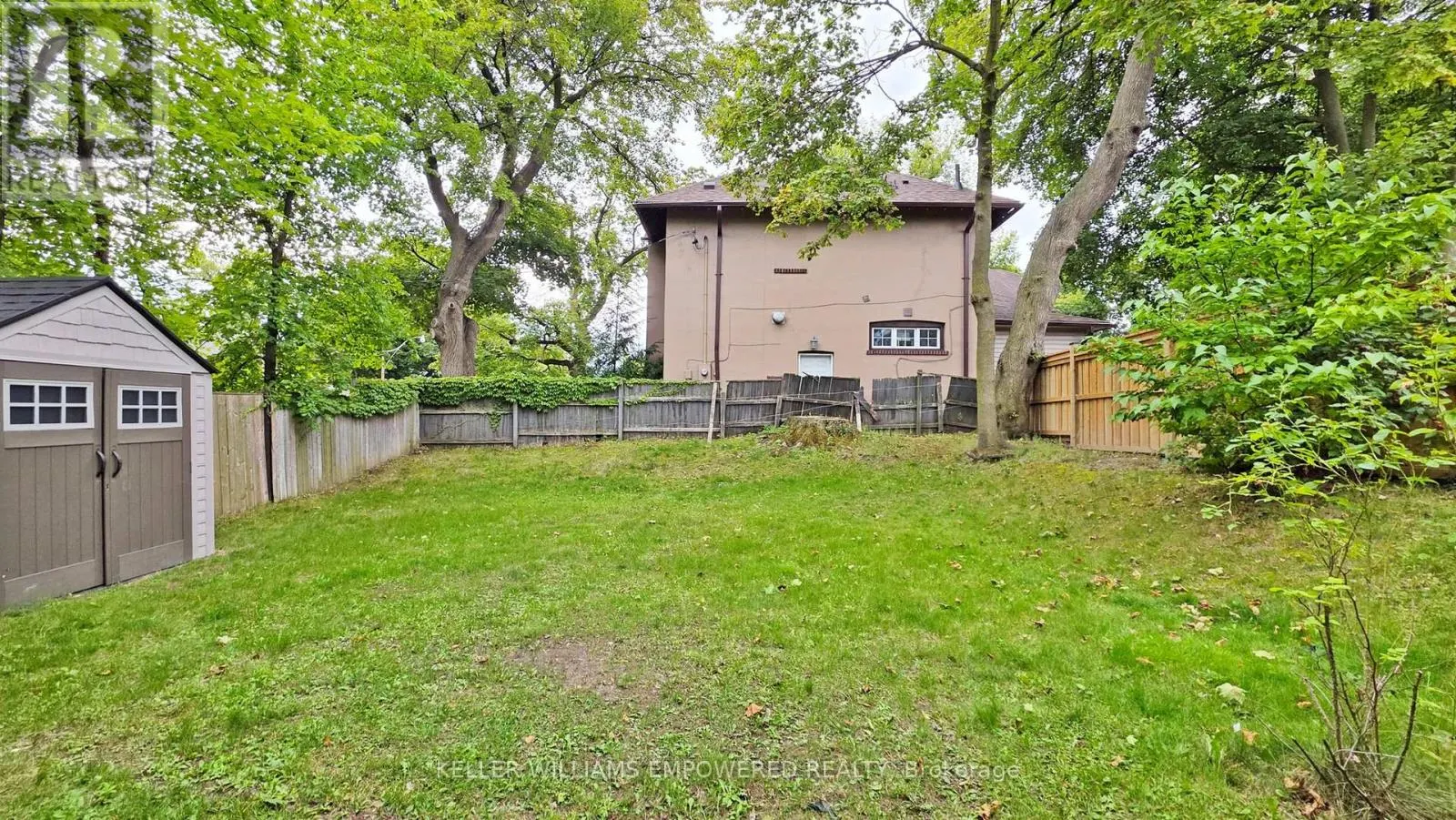 107 LAWRENCE CRESCENT