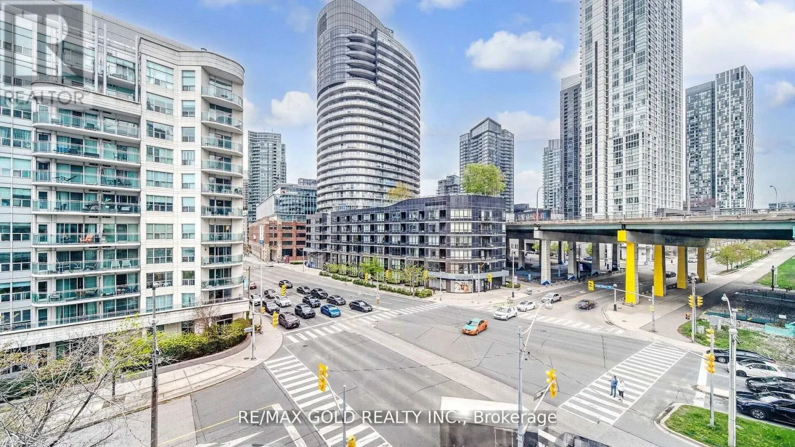 509 - 550 QUEENS QUAY W