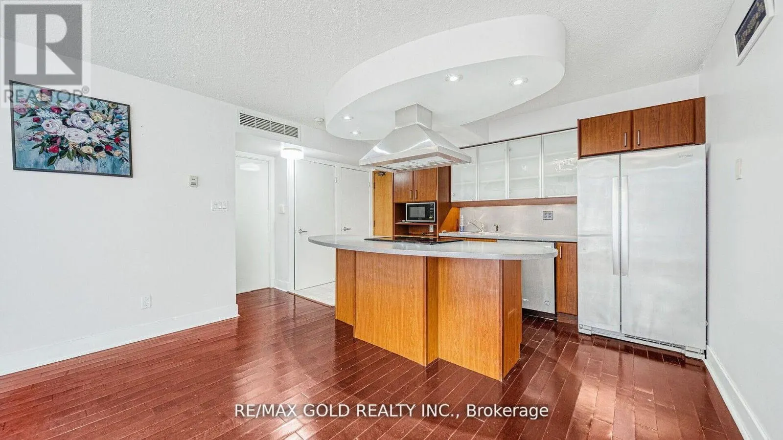 509 - 550 QUEENS QUAY W