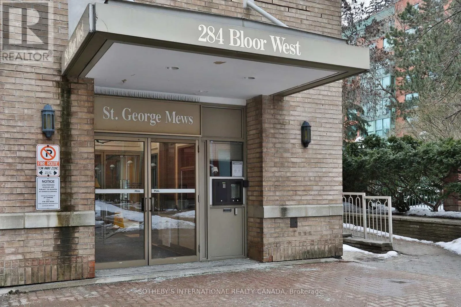 704 - 284 BLOOR STREET W