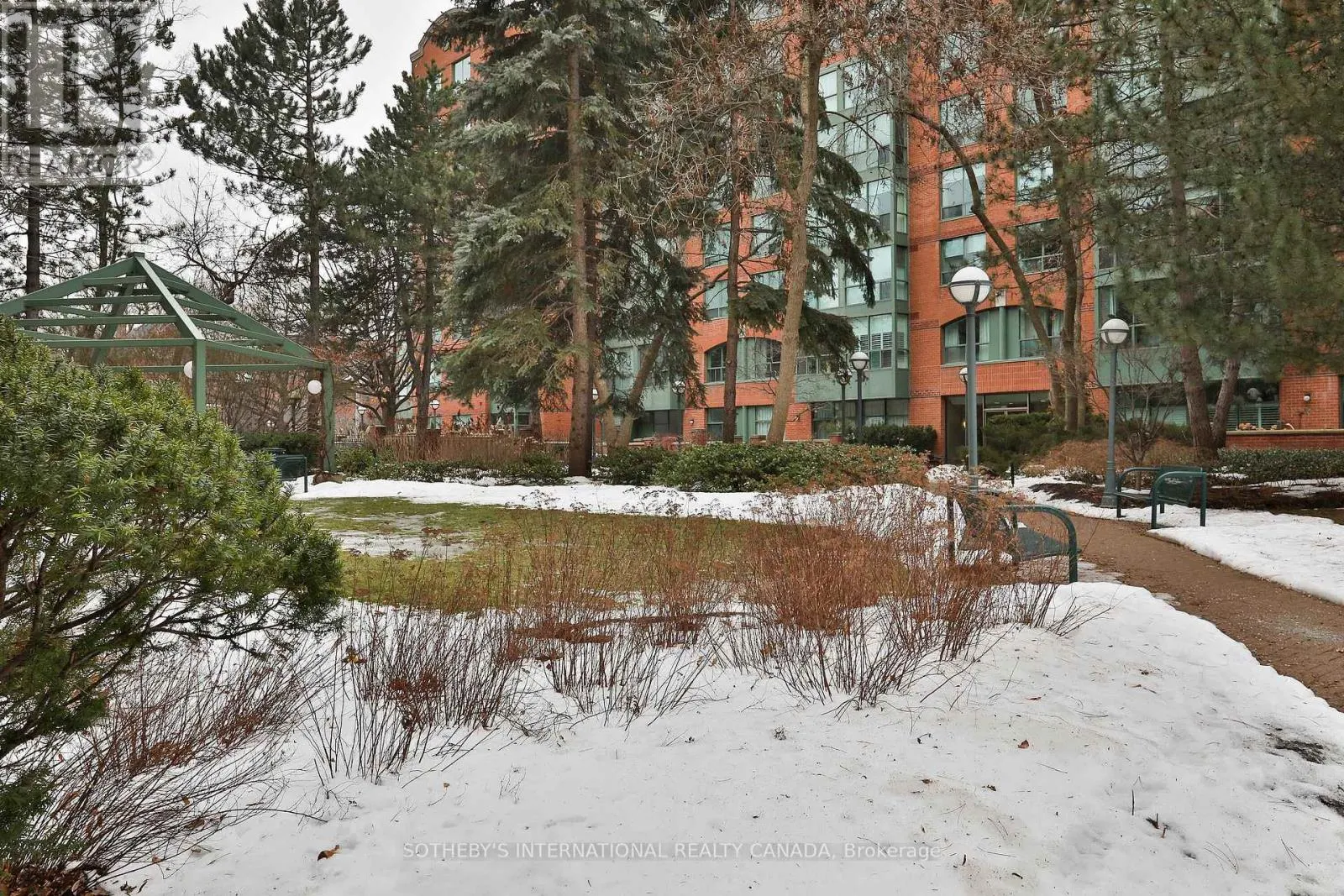 704 - 284 BLOOR STREET W