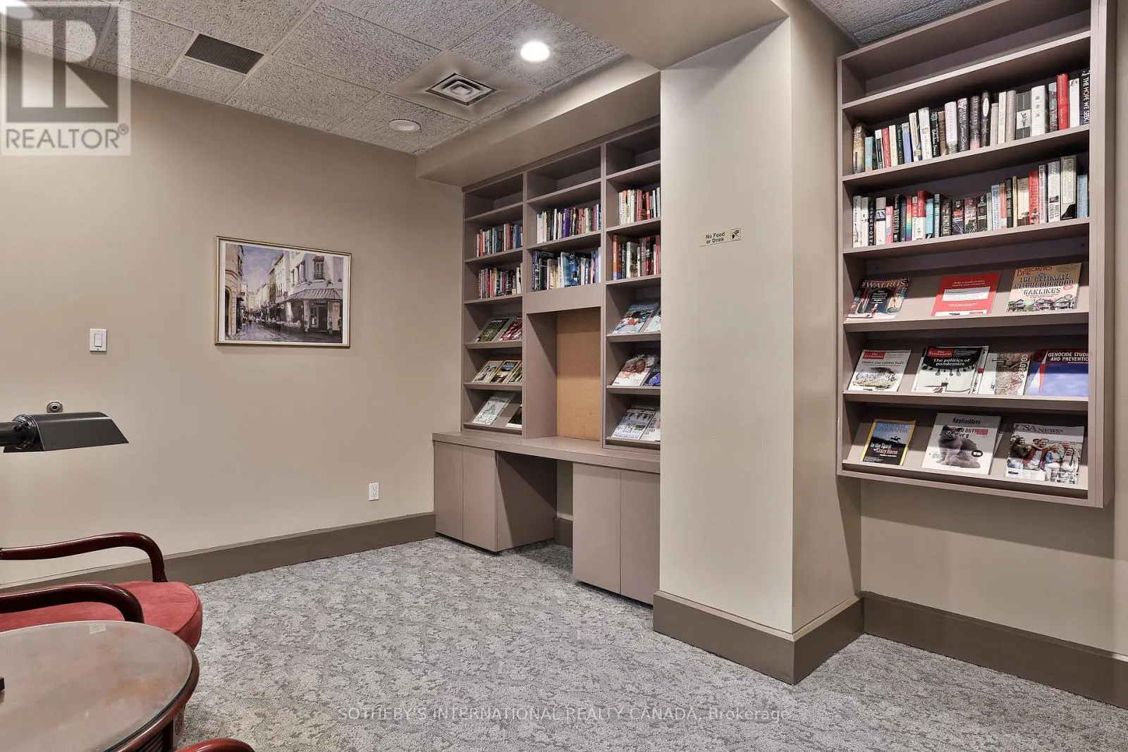 704 - 284 BLOOR STREET W