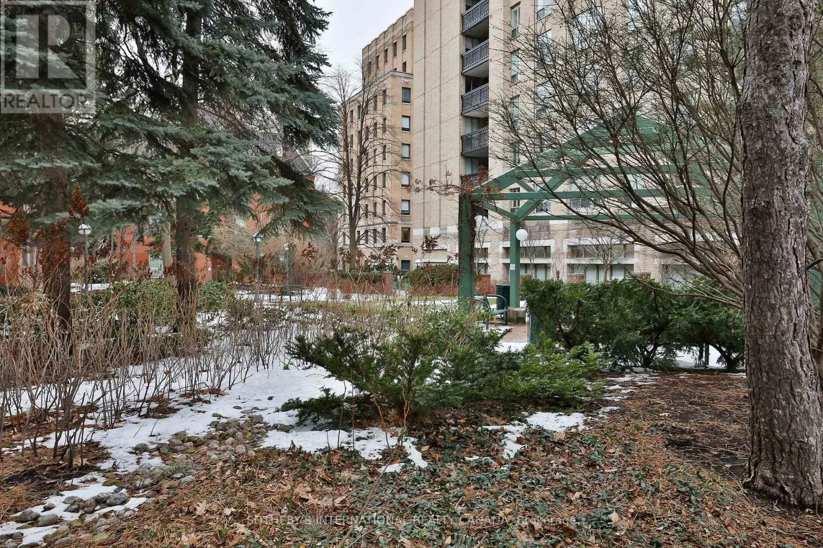 704 - 284 BLOOR STREET W