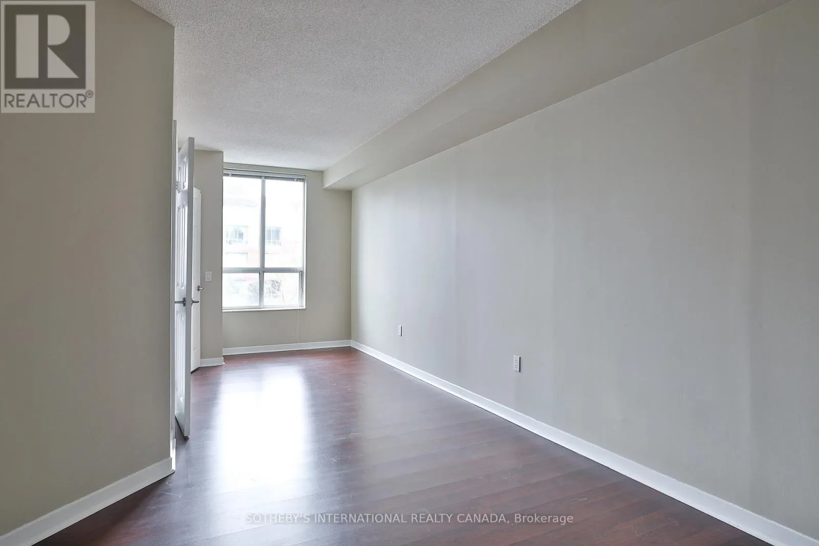 704 - 284 BLOOR STREET W