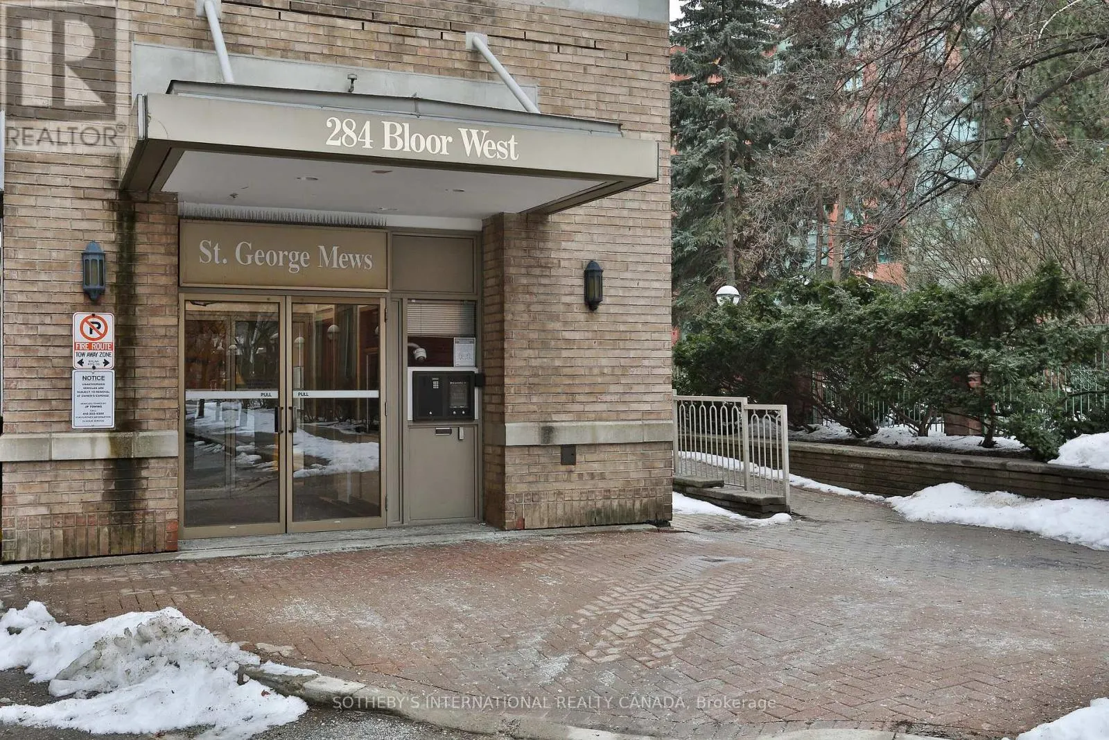 704 - 284 BLOOR STREET W