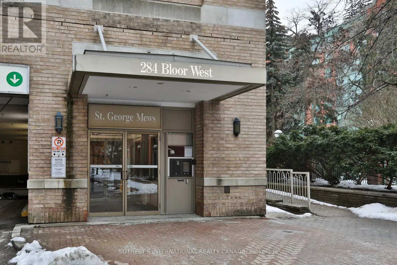 704 - 284 BLOOR STREET W