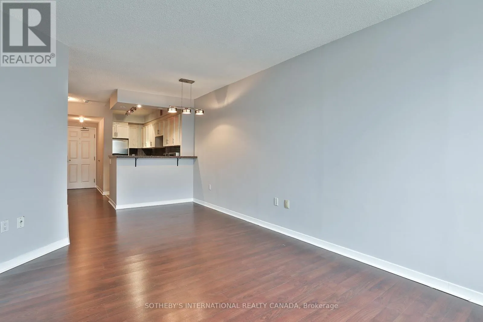 704 - 284 BLOOR STREET W