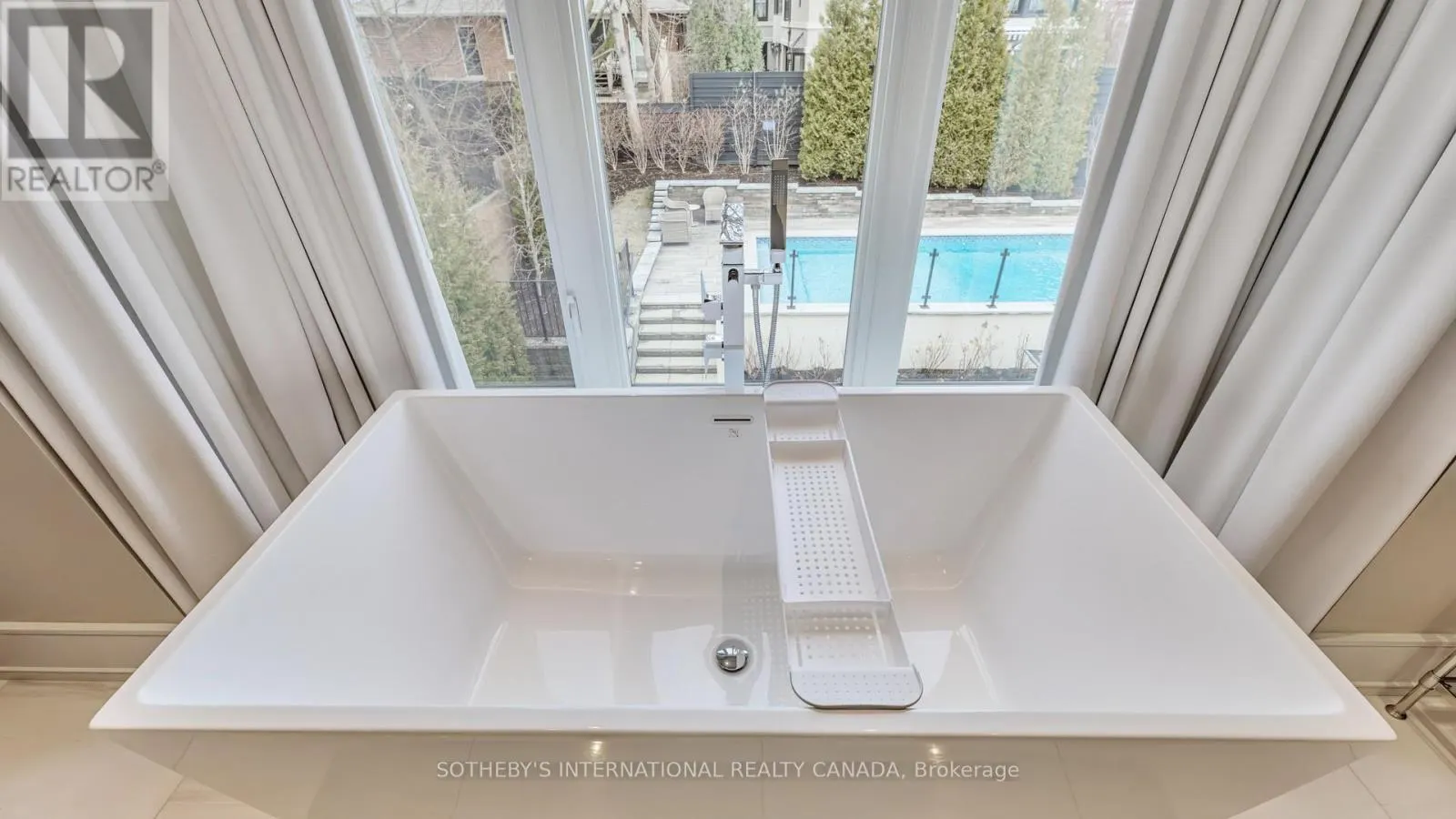 77 BANNATYNE DRIVE