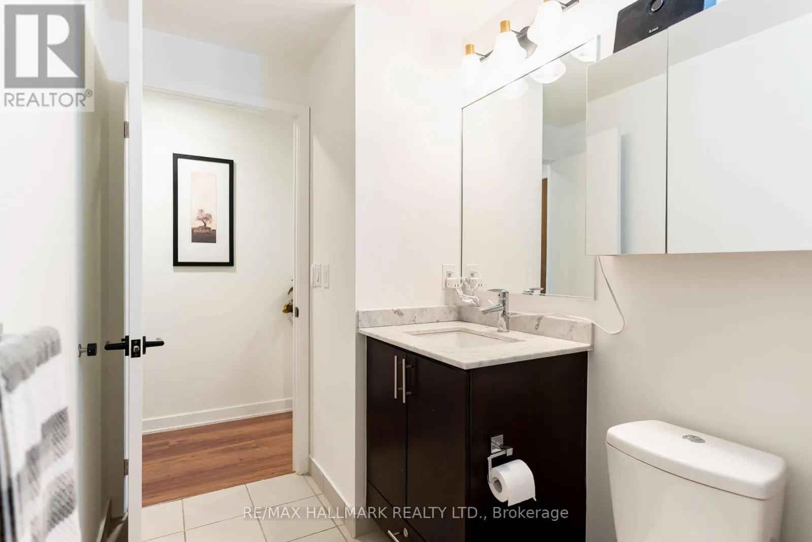 813 - 260 SACKVILLE STREET