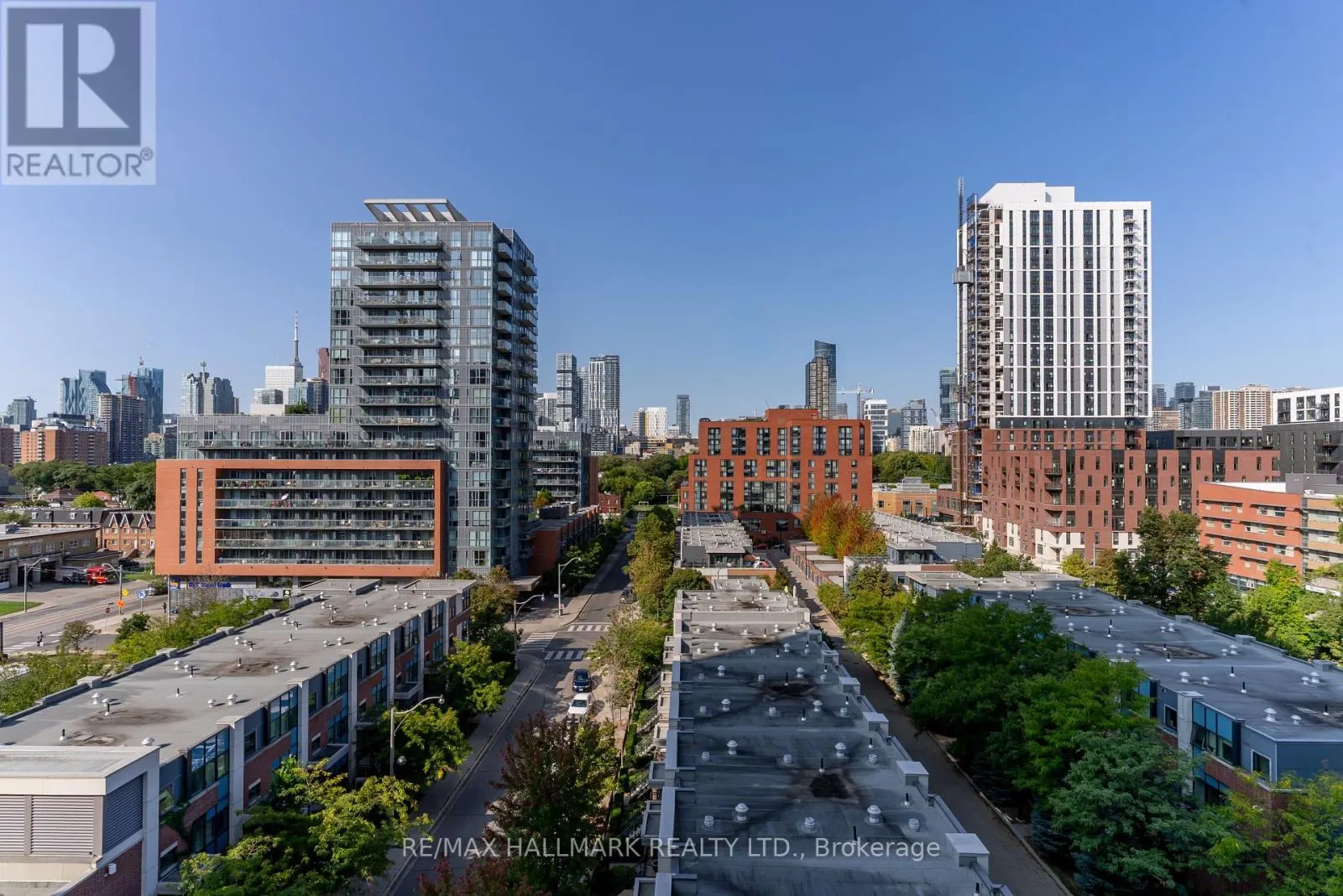 813 - 260 SACKVILLE STREET