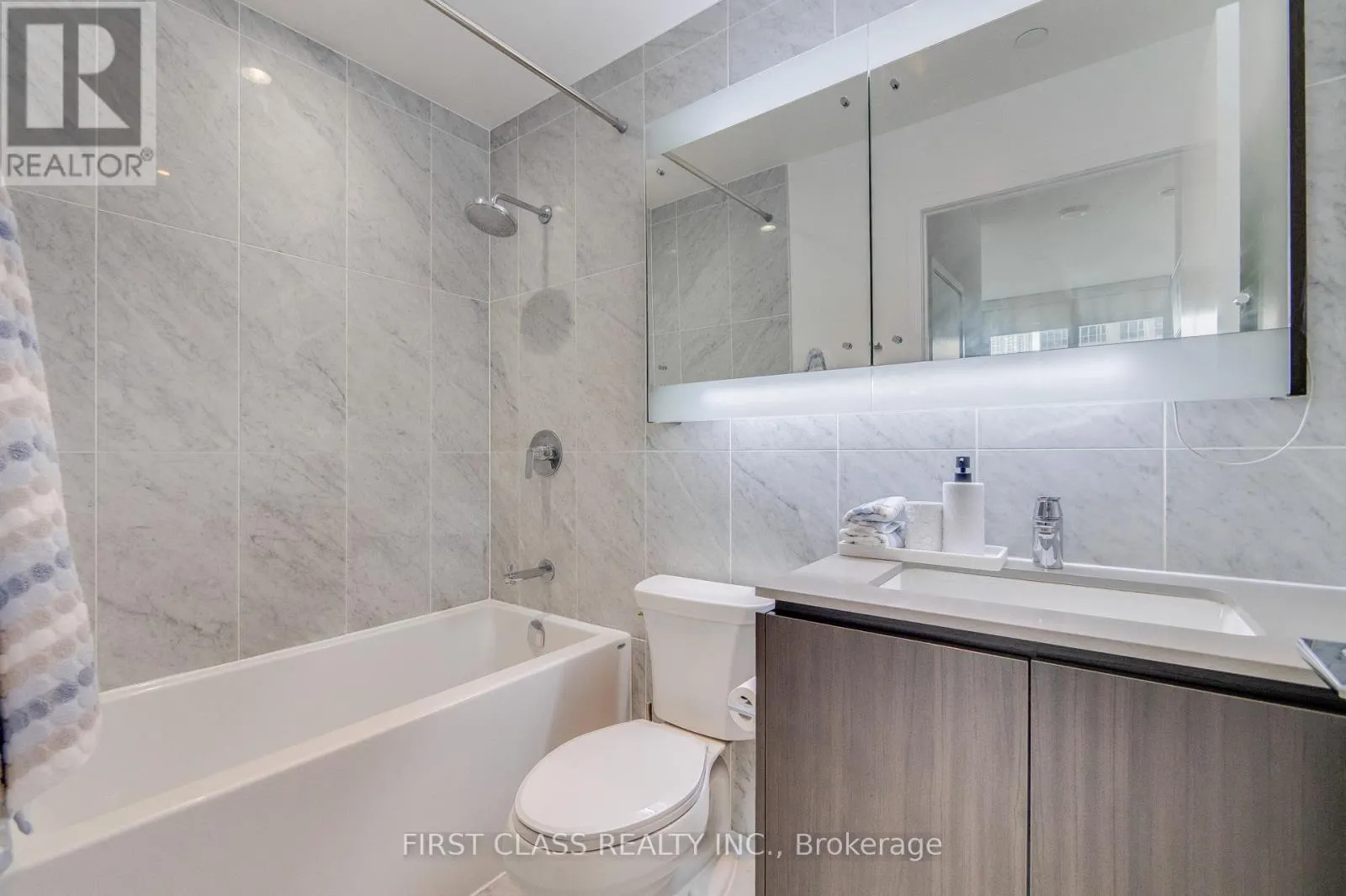 1106 - 80 QUEENS WHARF ROAD