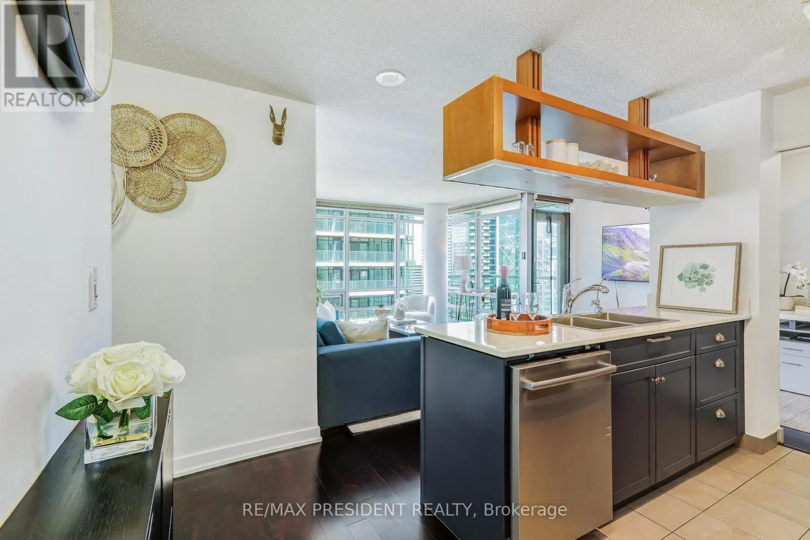 3608 - 81 NAVY WHARF COURT