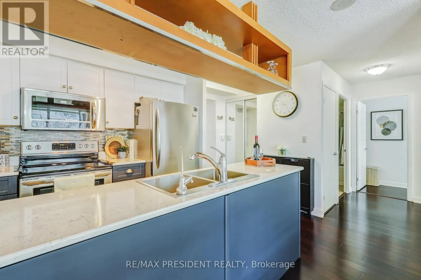 3608 - 81 NAVY WHARF COURT