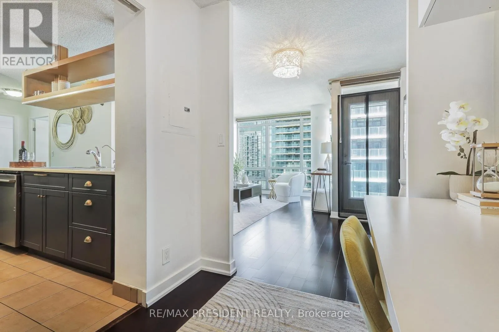 3608 - 81 NAVY WHARF COURT