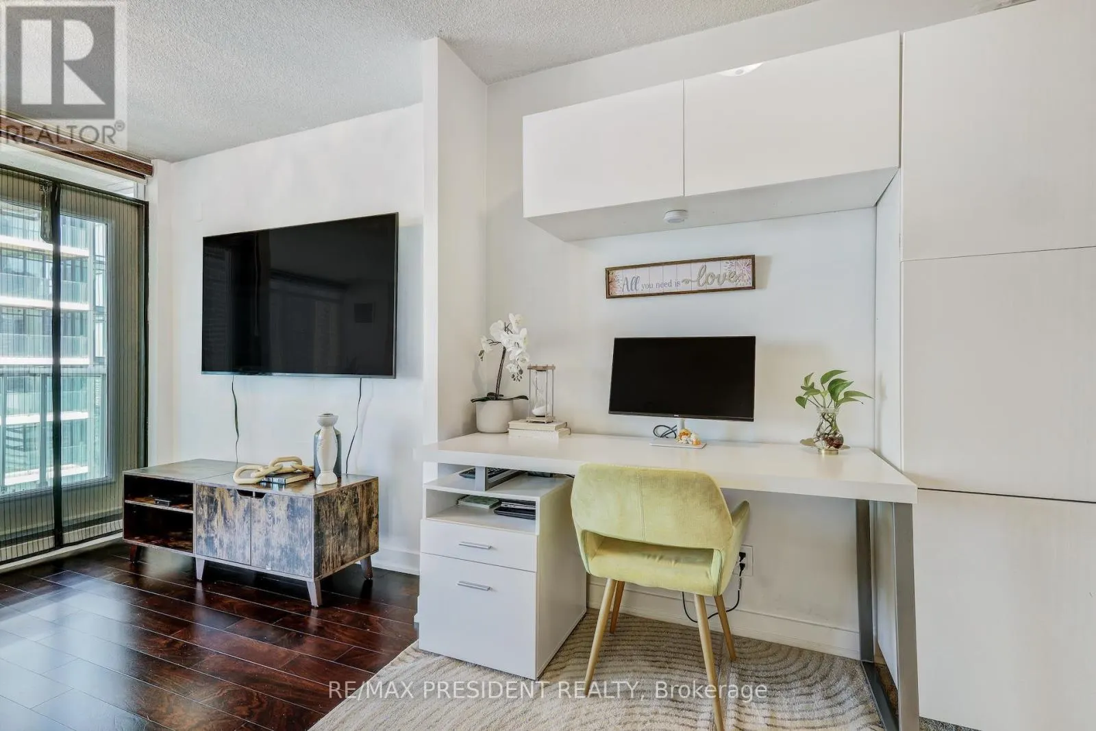 3608 - 81 NAVY WHARF COURT