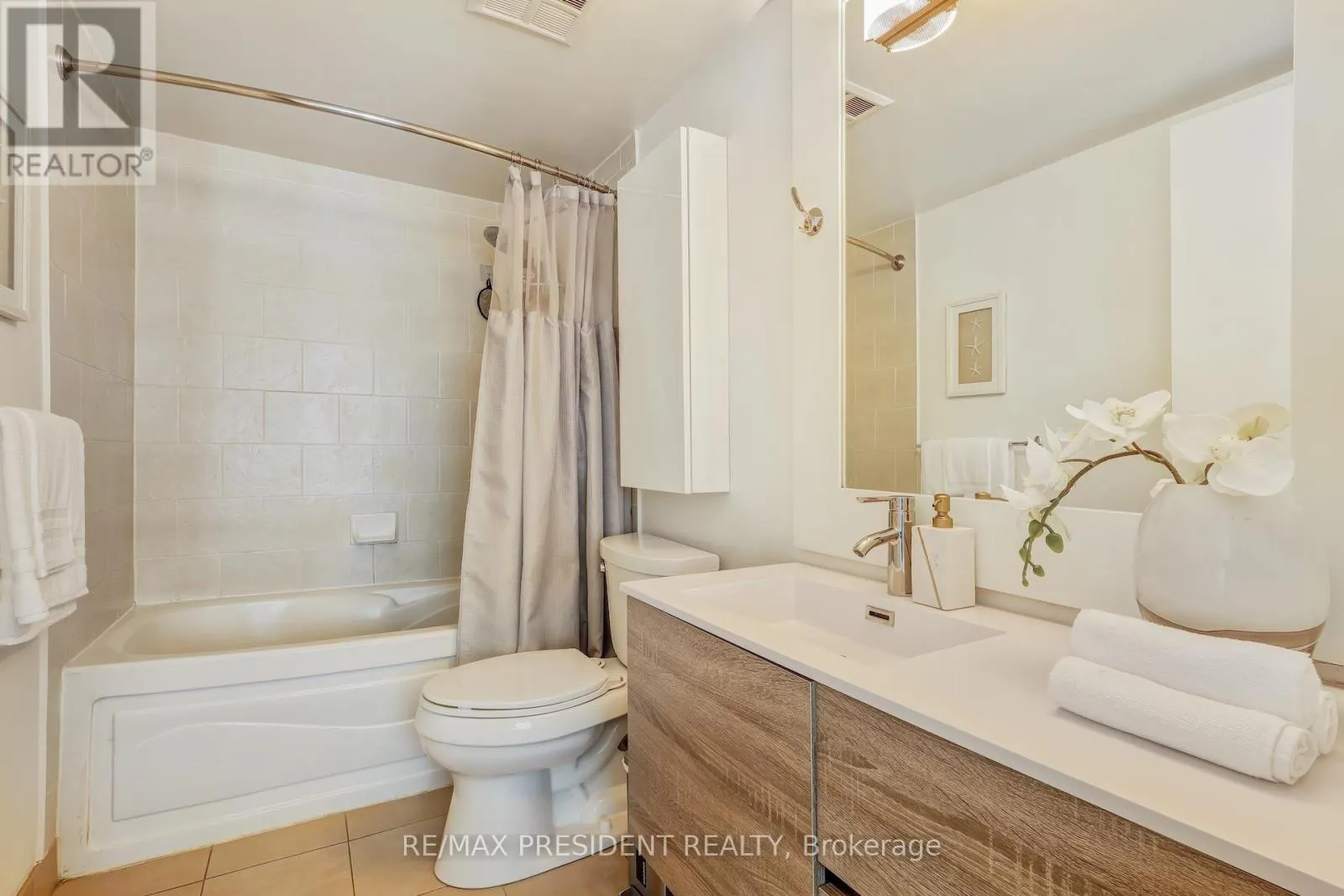 3608 - 81 NAVY WHARF COURT