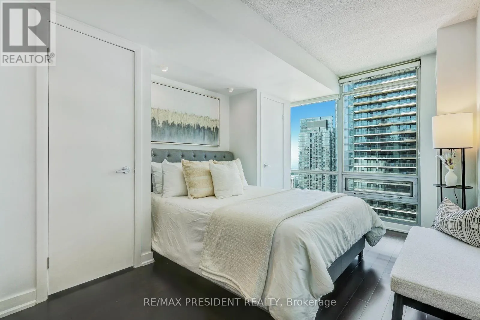 3608 - 81 NAVY WHARF COURT