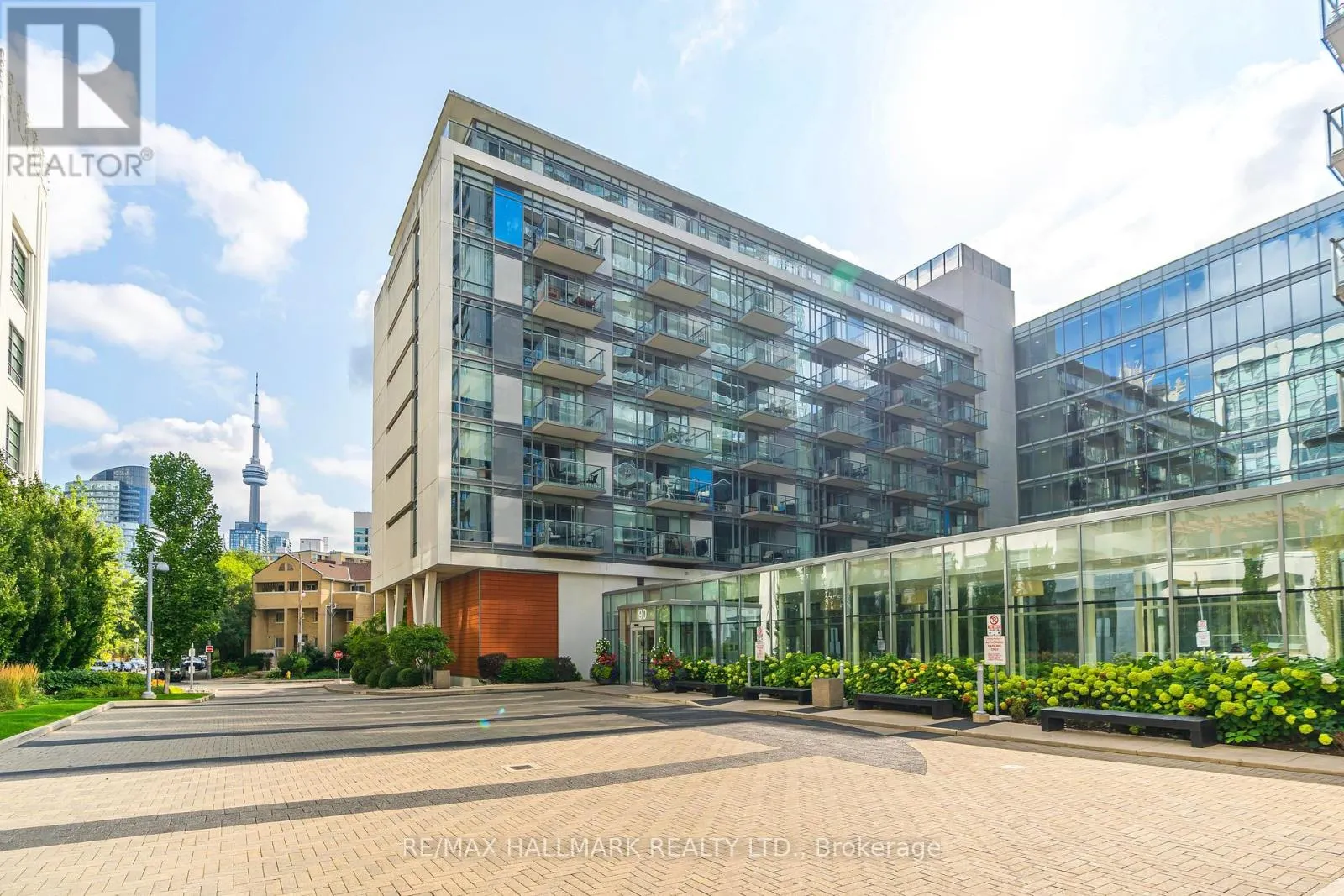 919 - 90 STADIUM ROAD