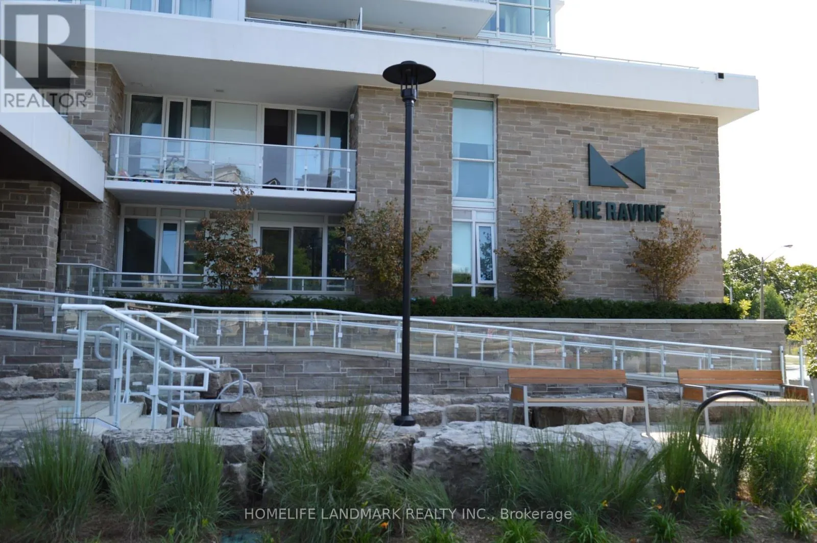 509 - 10 DEERLICK COURT