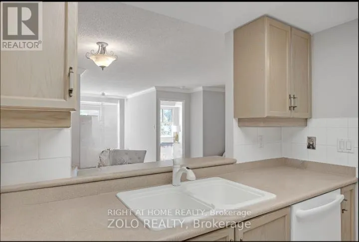 307 - 18 CONCORDE PLACE