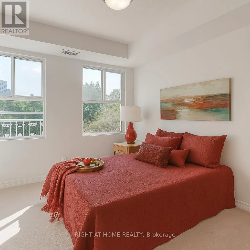 307 - 18 CONCORDE PLACE