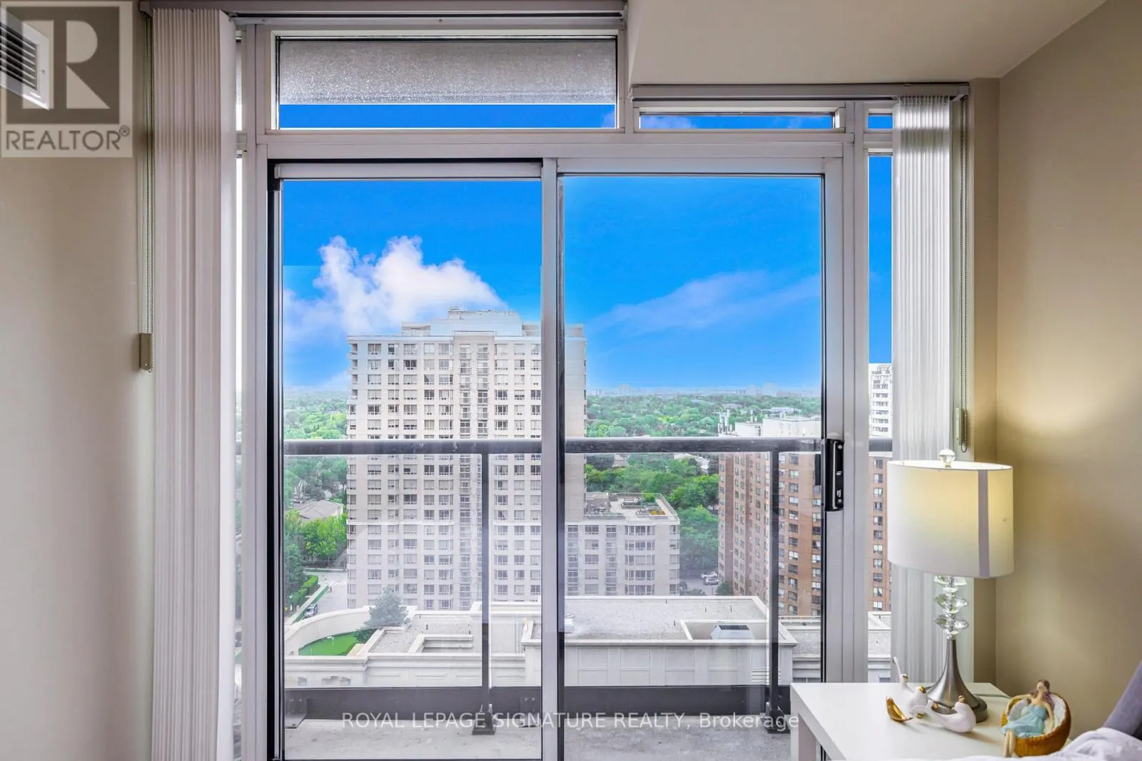 1806 - 10 NORTHTOWN WAY