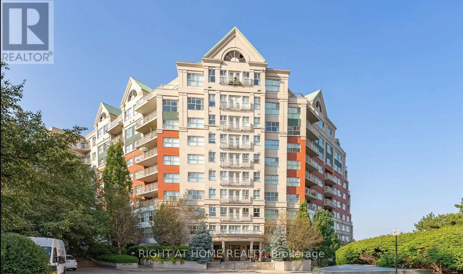 307 - 18 CONCORDE PLACE