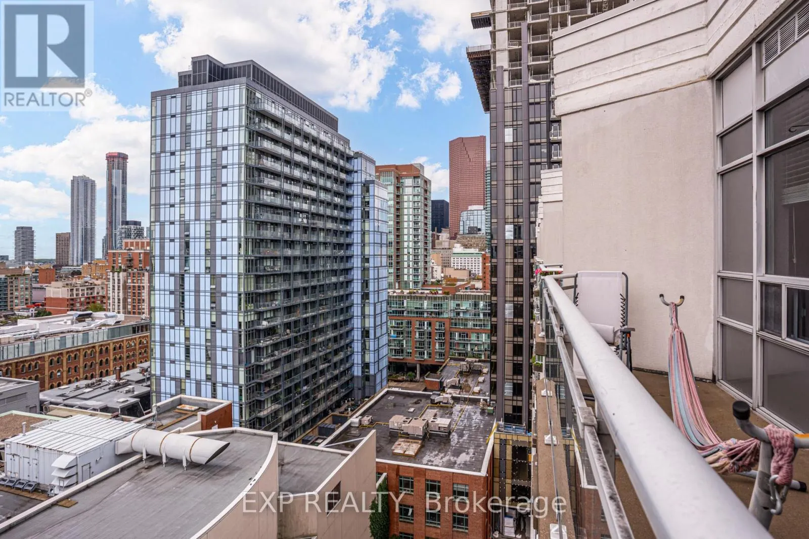 PH14 - 255 RICHMOND STREET E