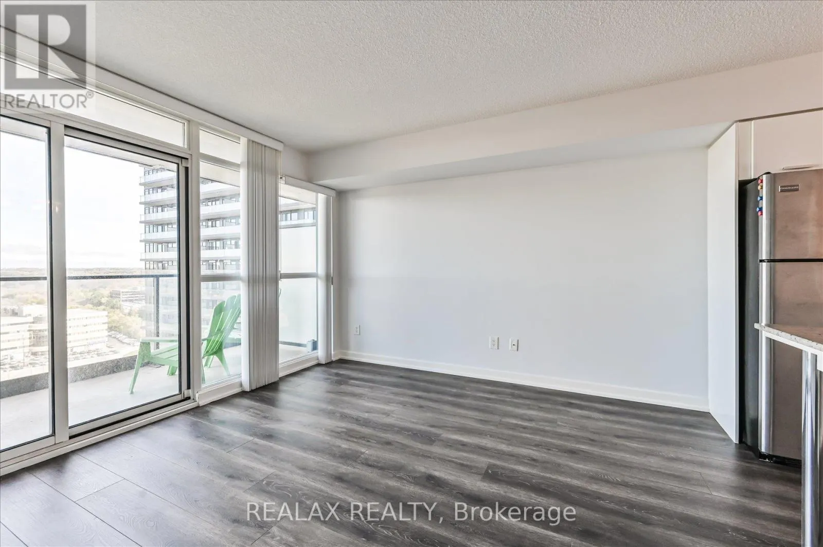 1706 - 29 SINGER COURT