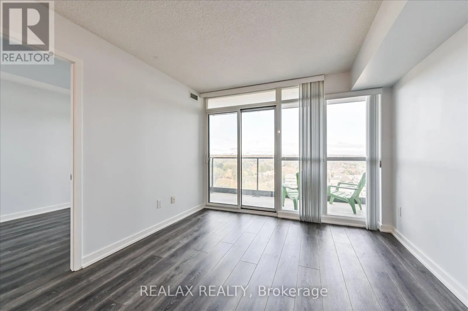 1706 - 29 SINGER COURT