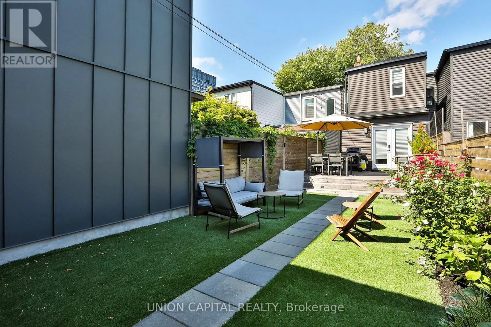 21 ALMA AVENUE