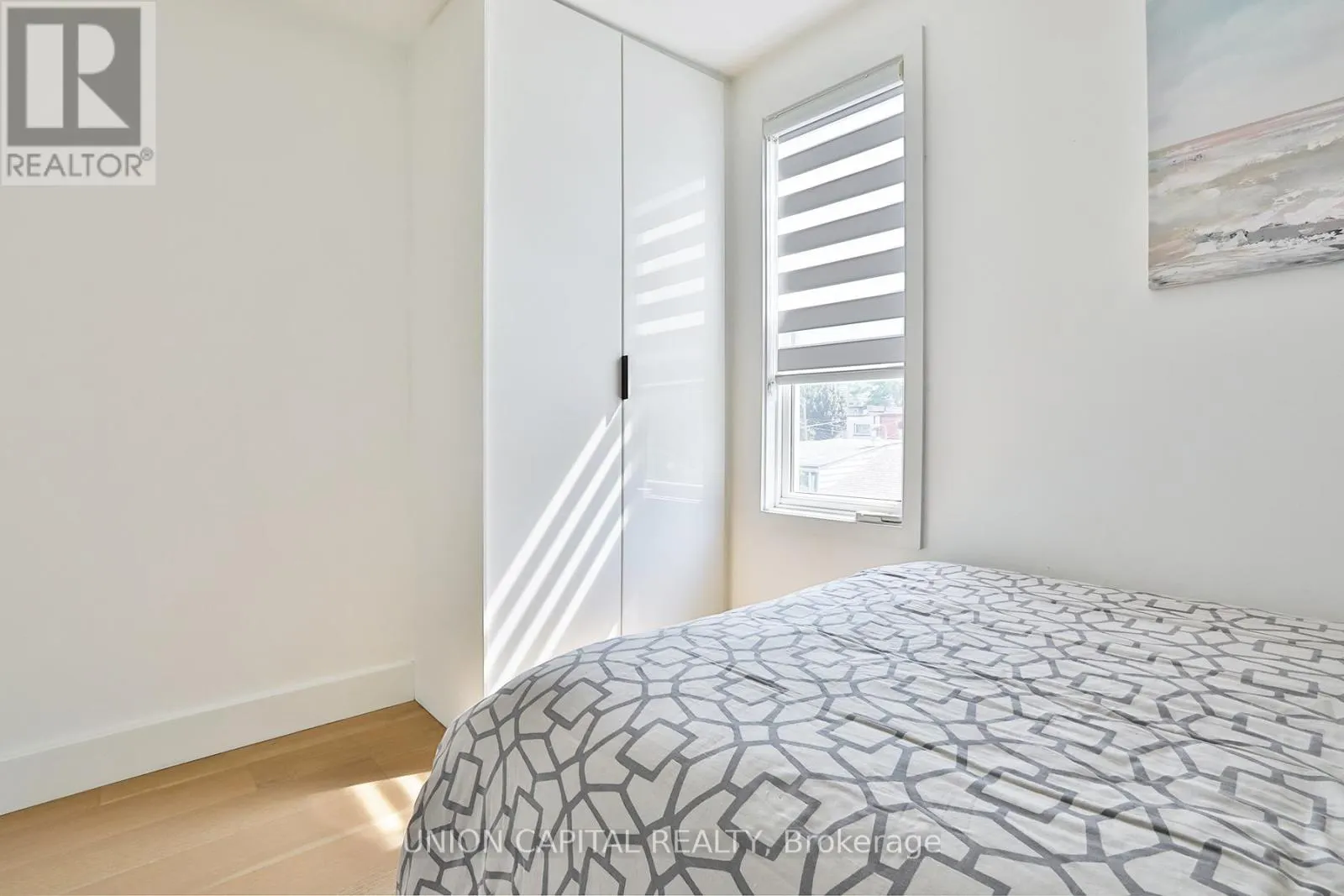 21 ALMA AVENUE