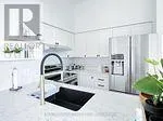 PH301 - 8 HILLCREST AVENUE